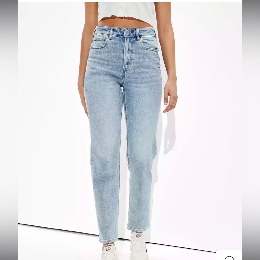 American Eagle Stretch Mom Straight Jean - Size 6 Regular - Color Light Aglow